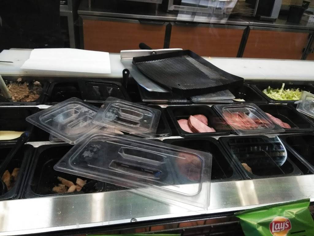 Subway | restaurant | 4051 Lyndon B Johnson Fwy #180, Farmers Branch, TX 75244, USA | 9724068300 OR +1 972-406-8300