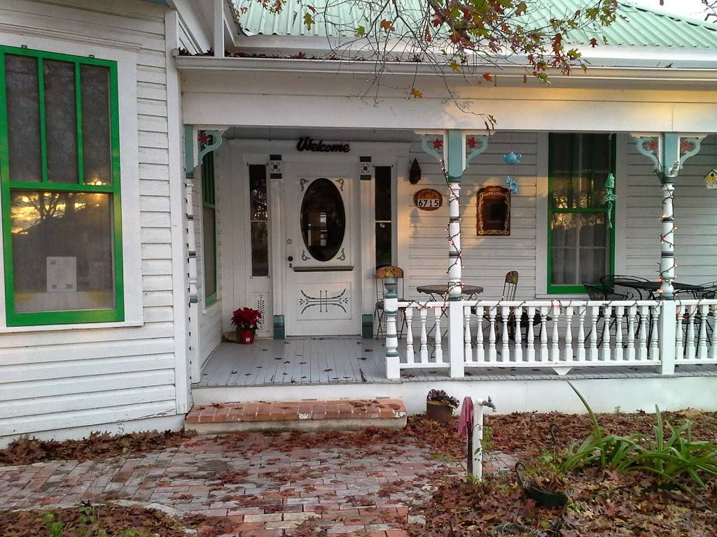 Chef Avenells Bistro | restaurant | 6022 FM713, McMahan, TX 78616, USA | 8305156436 OR +1 830-515-6436