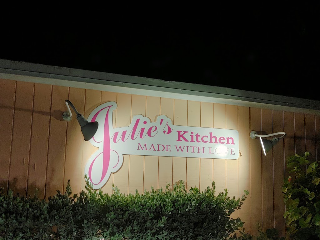 Julie’s Kitchen | restaurant | 24171 Overseas Hwy, Summerland Key, FL 33042, USA | 3057417131 OR +1 305-741-7131