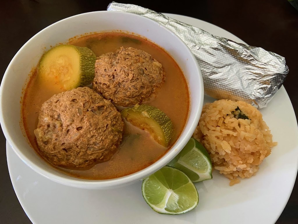 Mama Ciras Restaurant | restaurant | 3301 Chacota St suite 4-A, Laredo, TX 78046, USA | 9565688829 OR +1 956-568-8829