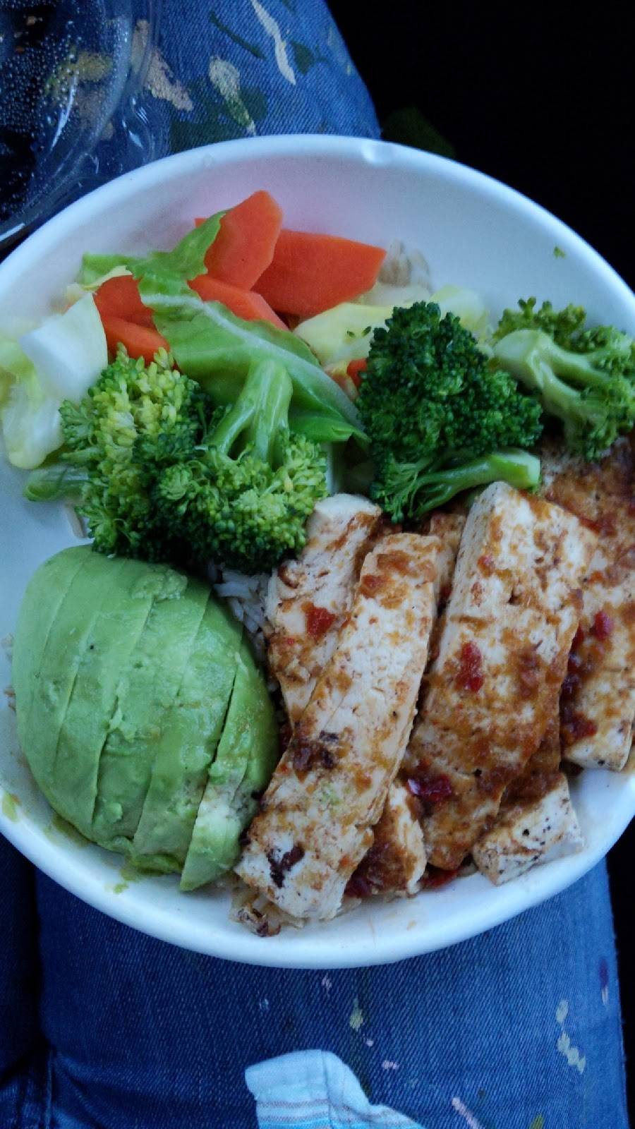 Fresh Fork Grill | restaurant | 3018 Service Rd #101, Ceres, CA 95307, USA | 2095668363 OR +1 209-566-8363