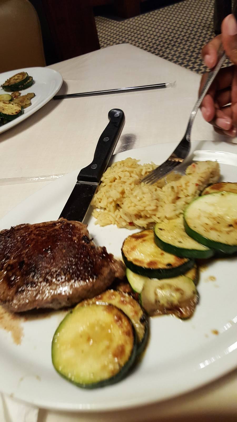 Ruby Tuesday | restaurant | 101 Ella Grasso Turnpike, Windsor Locks, CT 06096, USA | 8606275906 OR +1 860-627-5906