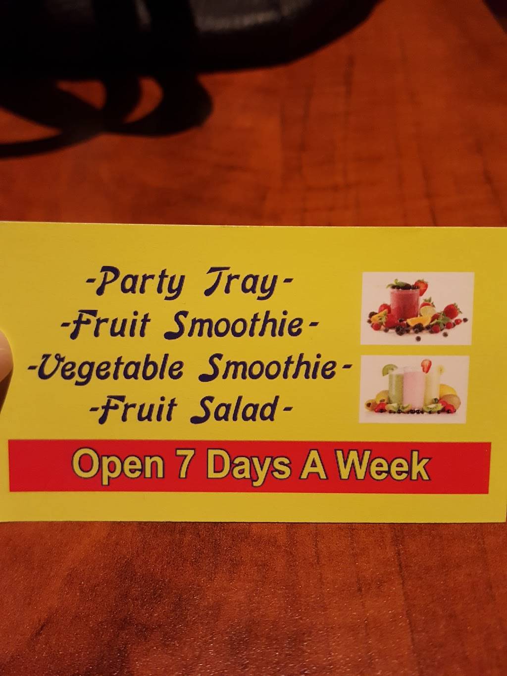 SMs Fresh Fruit Salad & Smoothie | restaurant | 301 Spring Garden St, Philadelphia, PA 19123, USA | 2673255550 OR +1 267-325-5550