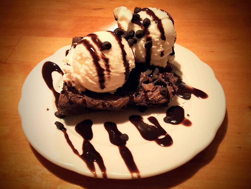 Zottolas Pub and Eatery | restaurant | 5068 Bakerstown Culmerville Rd, Tarentum, PA 15084, USA | 7242652095 OR +1 724-265-2095