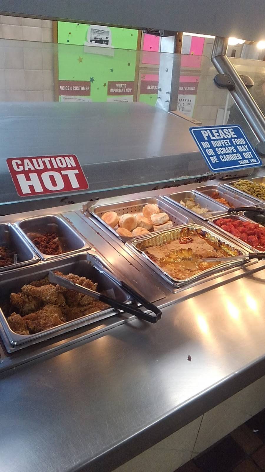 KFC | restaurant | 2500 Hope Mills Rd, Fayetteville, NC 28306, USA | 9104240038 OR +1 910-424-0038