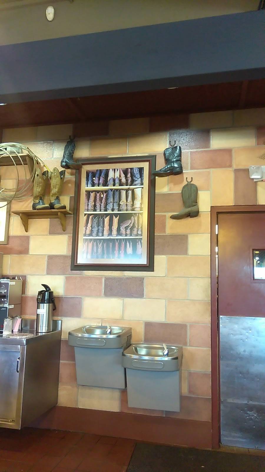 Bill Miller Bar-B-Q | restaurant | 2703 Culebra Rd, San Antonio, TX 78228, USA | 2104351644 OR +1 210-435-1644