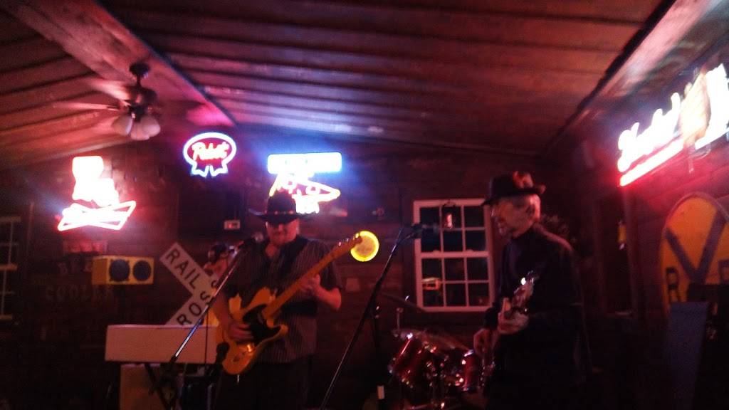 Beer Cooler Pub And Grub LLC | restaurant | 6611 S Old US Hwy 63, Hillsdale, IN 47854, USA | 7652450555 OR +1 765-245-0555