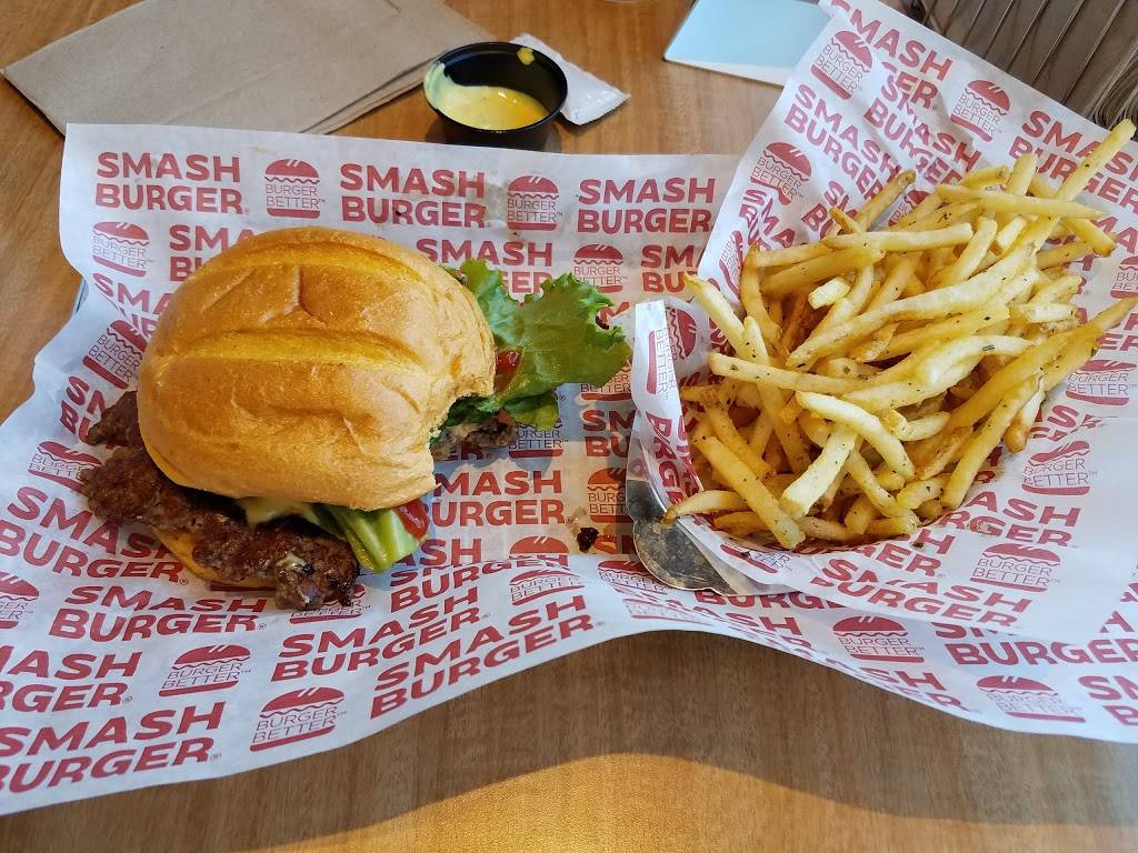 Smashburger | restaurant | 205 S Livernois Rd, Rochester Hills, MI 48307, USA | 2489231915 OR +1 248-923-1915