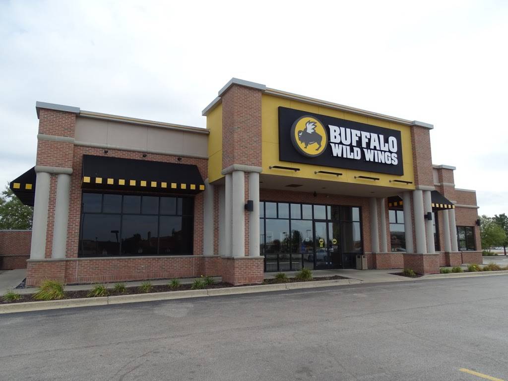 Buffalo Wild Wings | meal takeaway | 5648 Harvey St, Muskegon, MI 49444, USA | 2317992999 OR +1 231-799-2999