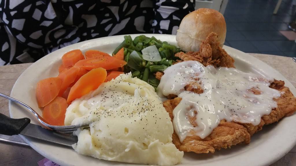 Tonys Family Restaurant | restaurant | 1629 Meyer St, Sealy, TX 77474, USA | 9798854140 OR +1 979-885-4140