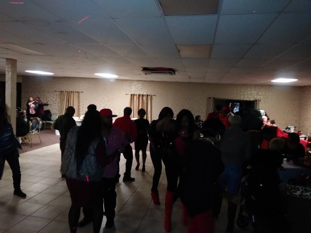 BOOM BOOM lounge | restaurant | 4222 W Camp Wisdom Rd, Dallas, TX 75237, USA | 2147214210 OR +1 214-721-4210