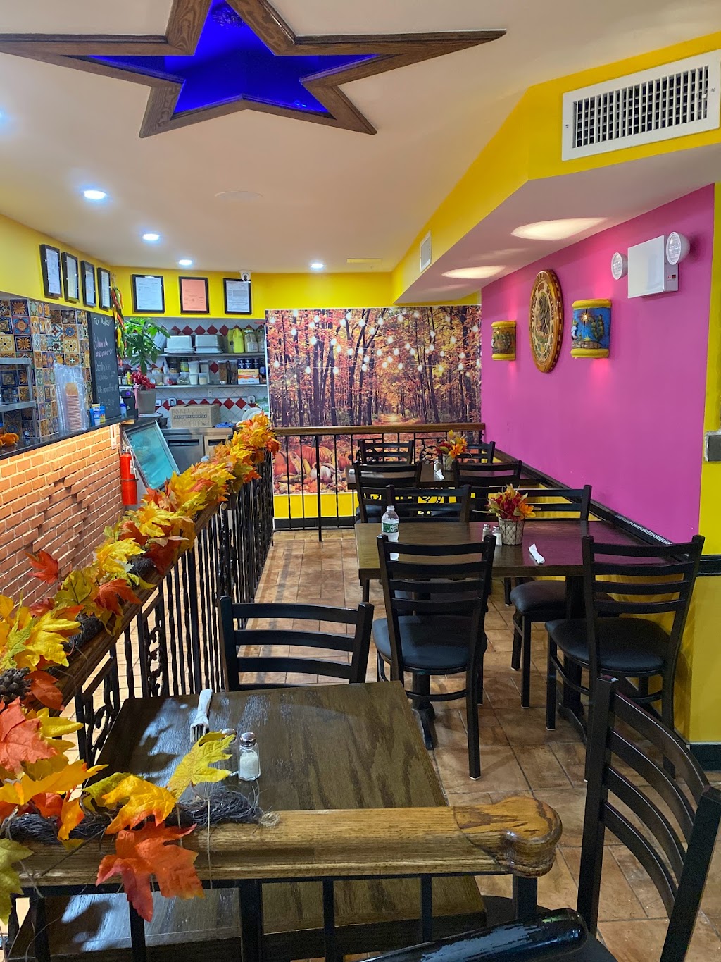La villa restaurant | restaurant | 240 W 231st St, The Bronx, NY 10463, USA | 7187584790 OR +1 718-758-4790