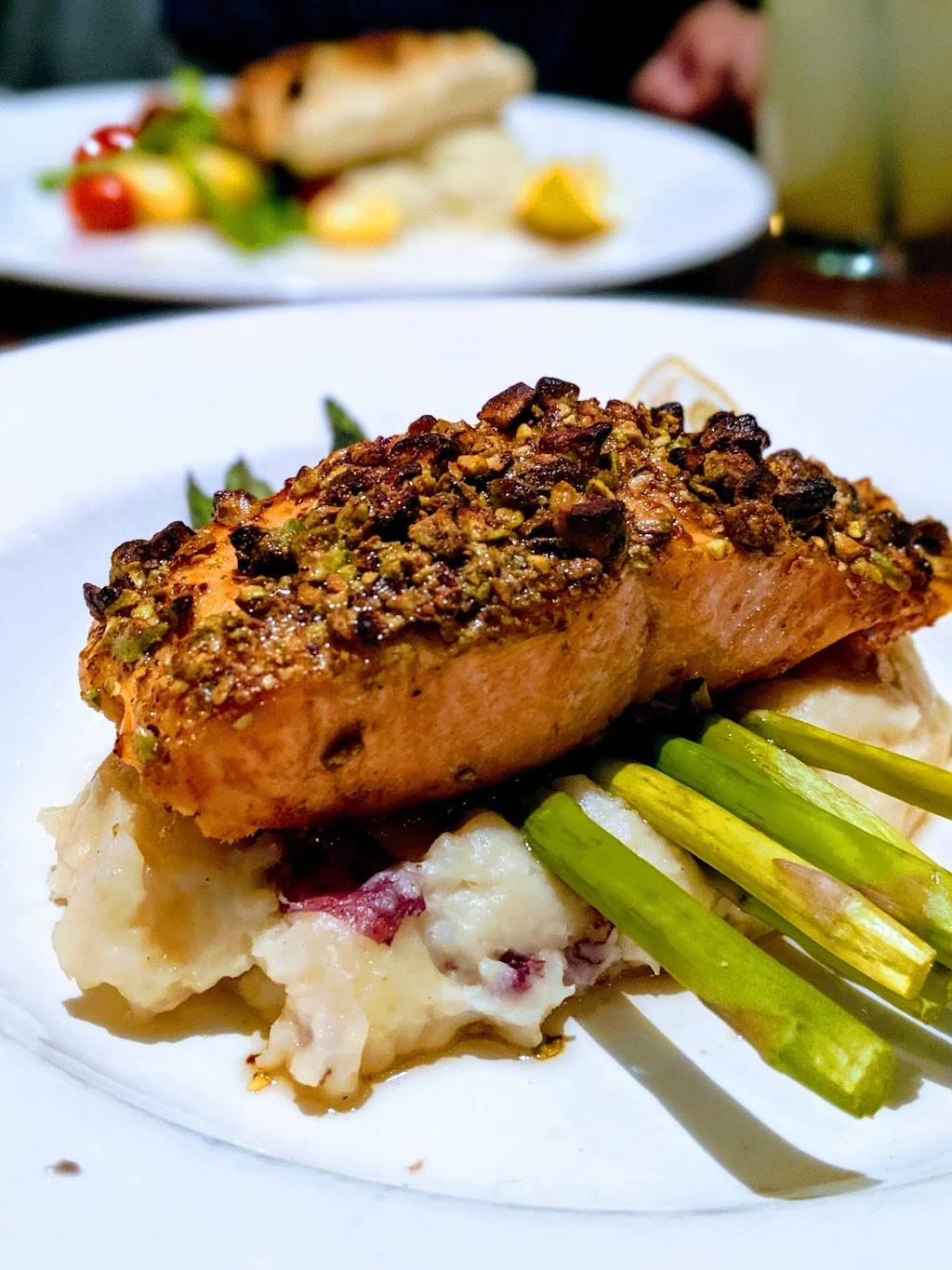 The Keg Steakhouse + Bar - Oakville | restaurant | 300 Hays Blvd, Oakville, ON L6H 7P3, Canada | 9052572700 OR +1 905-257-2700