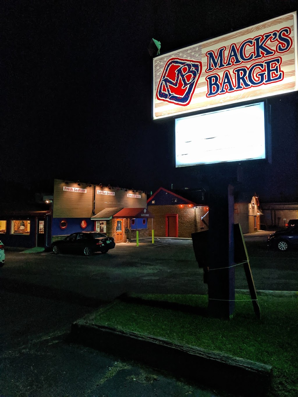 Macks Barge | restaurant | 4300 Colley Ave, Norfolk, VA 23508, USA | 7575782103 OR +1 757-578-2103