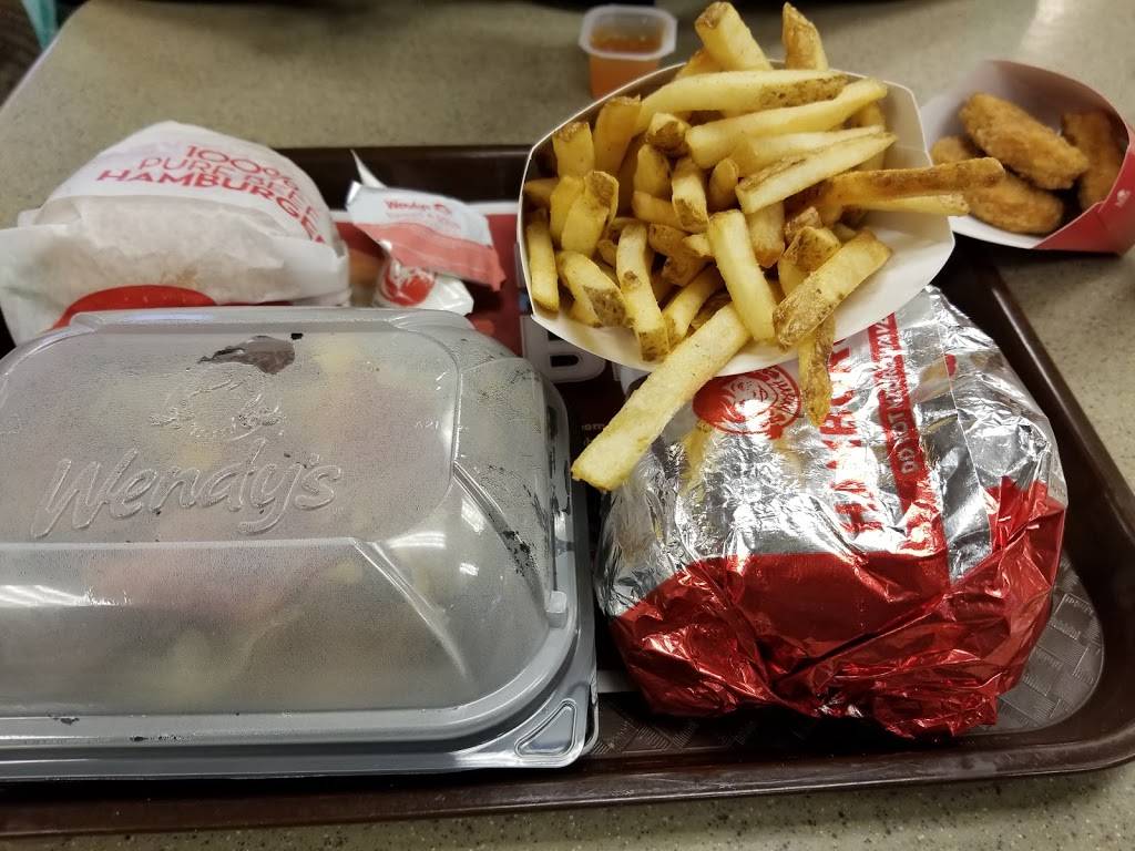 Wendys | restaurant | 6204 N Illinois St, Fairview Heights, IL 62208, USA | 6186286984 OR +1 618-628-6984