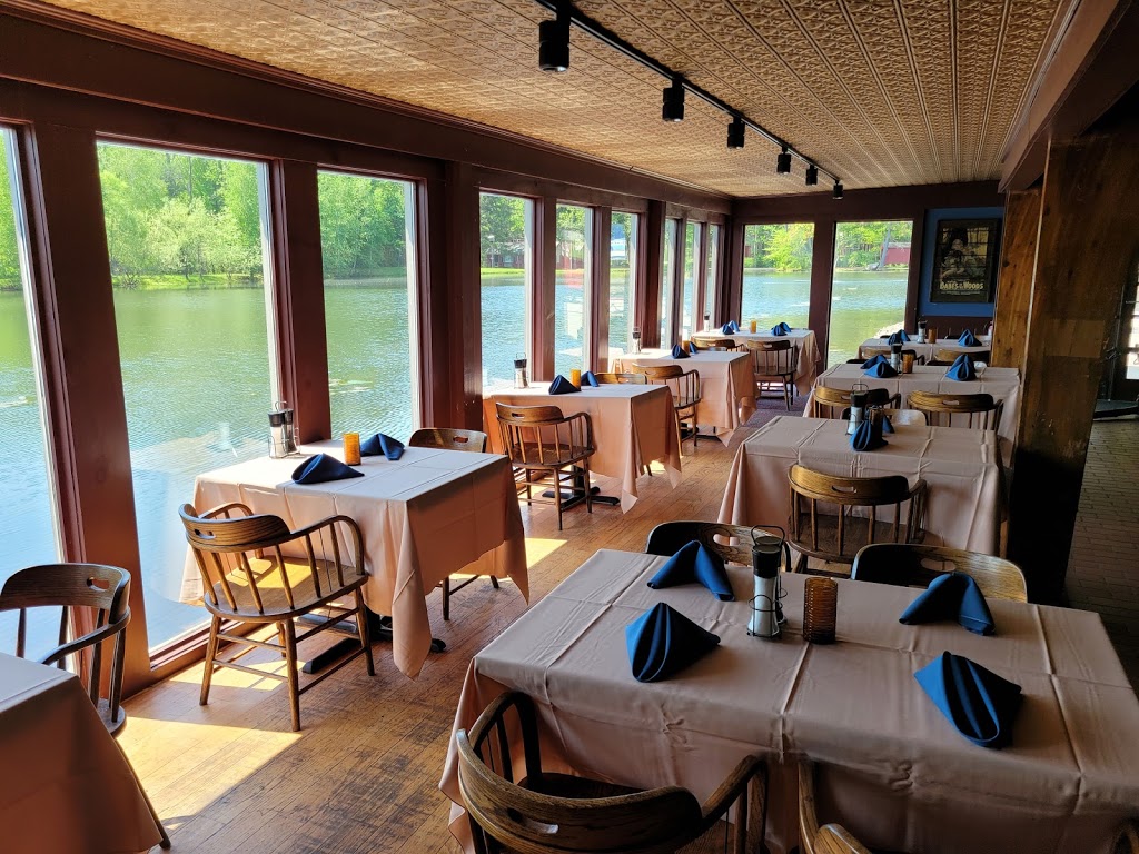 The Waters Edge Restaurant | restaurant | 432 Grange Rd, Mt Pocono, PA 18344, USA | 5708391680 OR +1 570-839-1680