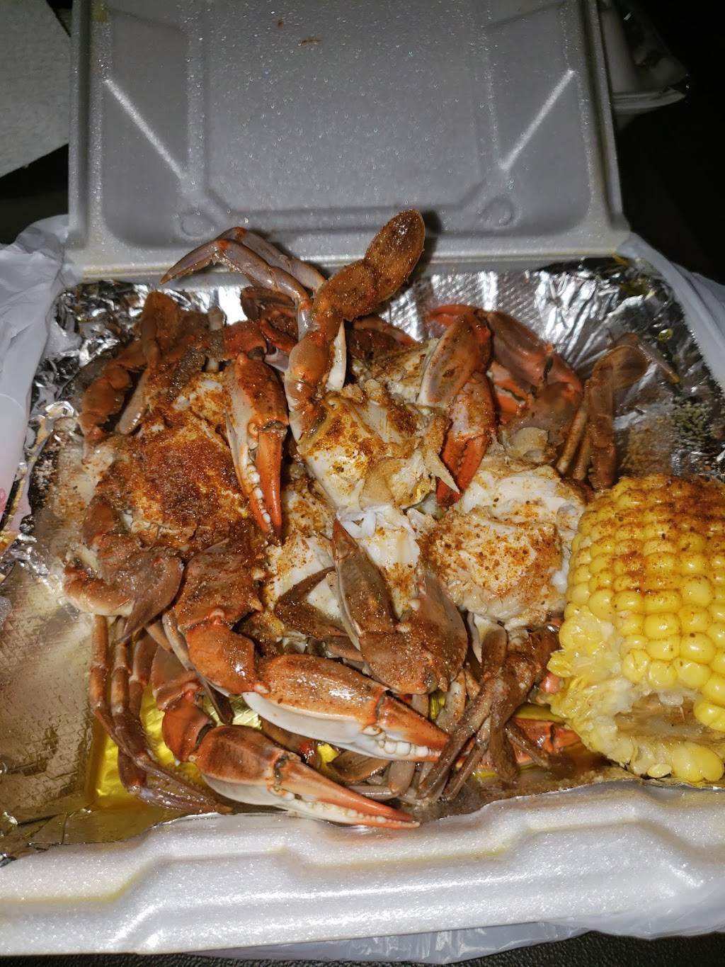 T N Crab Shack | restaurant | 2120 E Sligh Ave, Tampa, FL 33610, USA | 8132372488 OR +1 813-237-2488