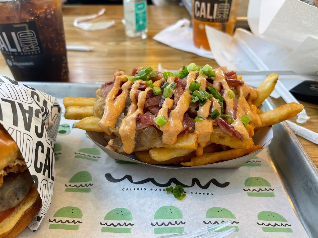 Cali Kid Burgers n Shakes | restaurant | 4587 Livermore Outlets Dr, Livermore, CA 94551, USA | 9254954572 OR +1 925-495-4572