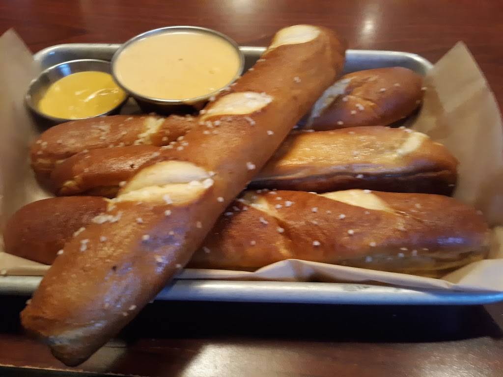 Ruby Tuesday | restaurant | 6749 Fox Centre Pkwy, Gloucester, VA 23061, USA | 8046944955 OR +1 804-694-4955