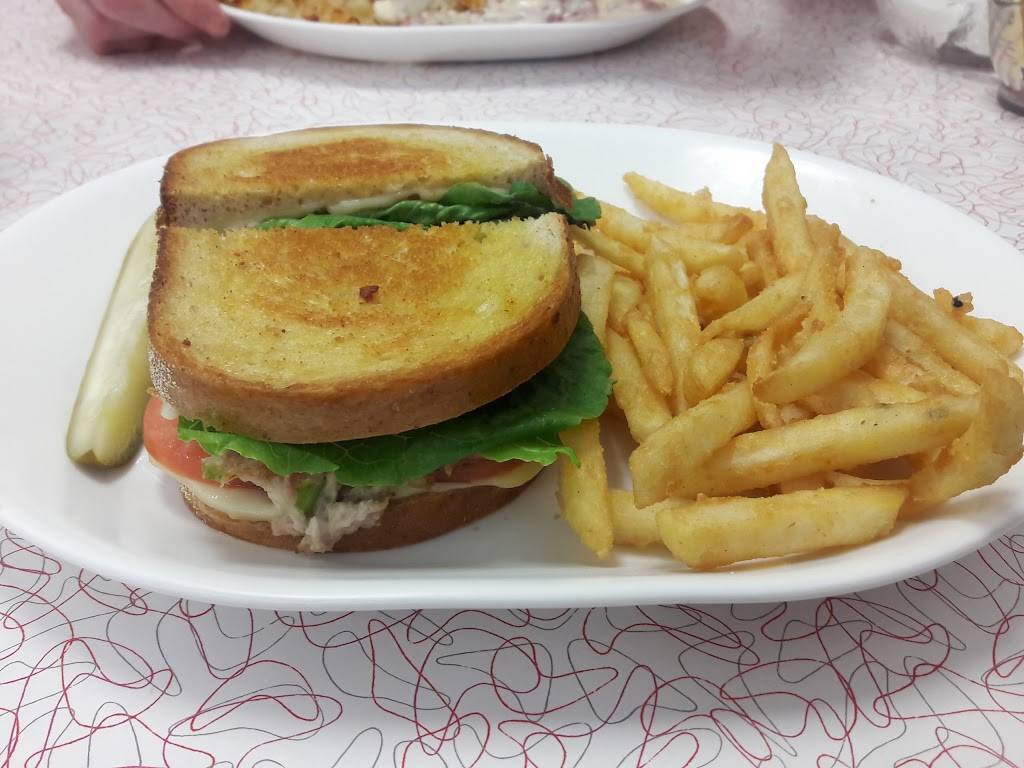 Yannis Family Restaurant | restaurant | 850 S Valley Forge Rd # 10, Lansdale, PA 19446, USA | 2154123373 OR +1 215-412-3373