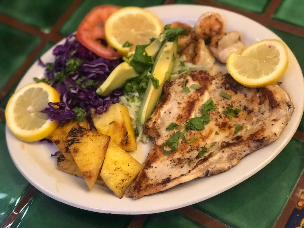 El Burrito Mexican Restaurant | restaurant | 422 W Southline St, Cleveland, TX 77327, USA | 2815921932 OR +1 281-592-1932