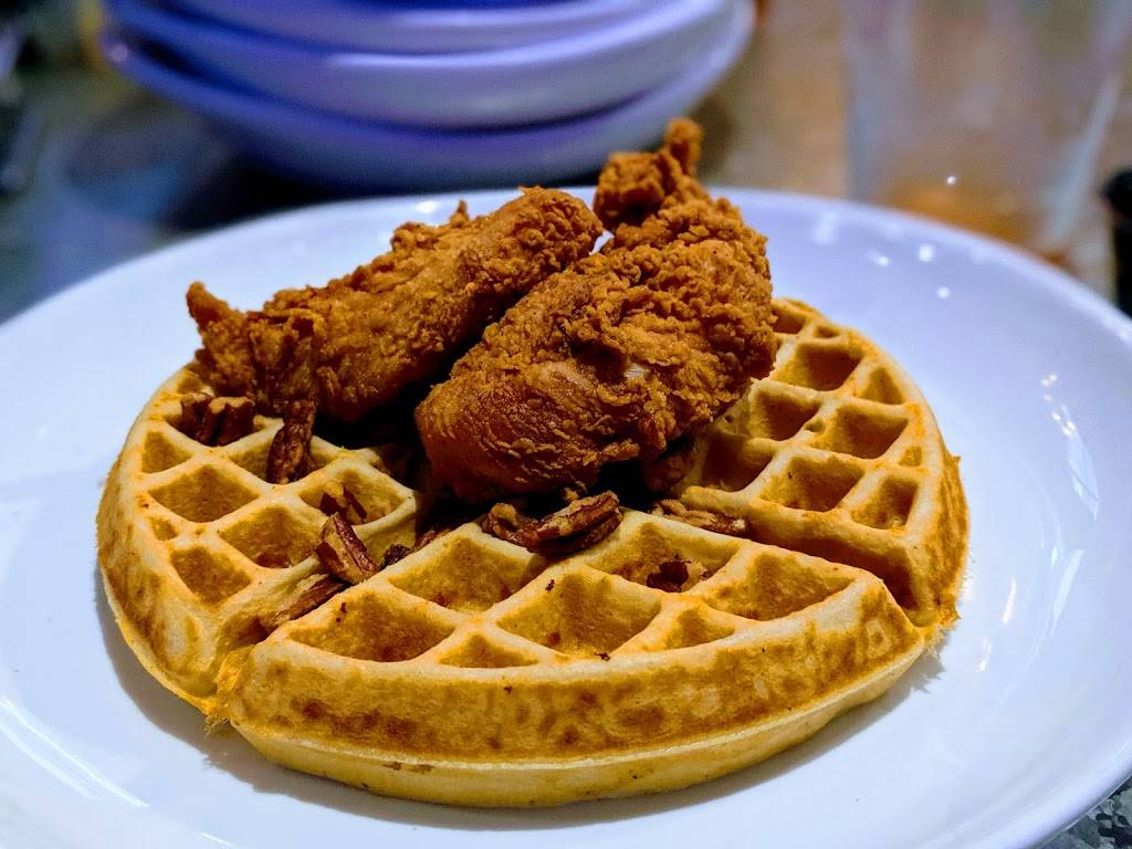 Nashville Underground | restaurant | 105 Broadway, Nashville, TN 37201, USA | 6159643000 OR +1 615-964-3000