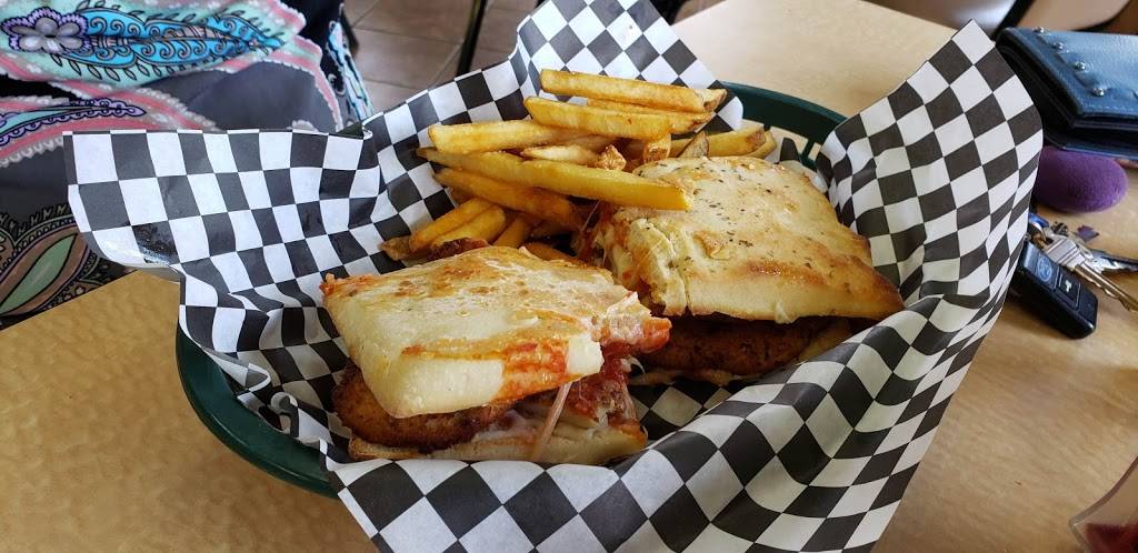 Martinos Pizzeria | restaurant | 160 W Main St, Webster, NY 14580, USA | 5858724140 OR +1 585-872-4140