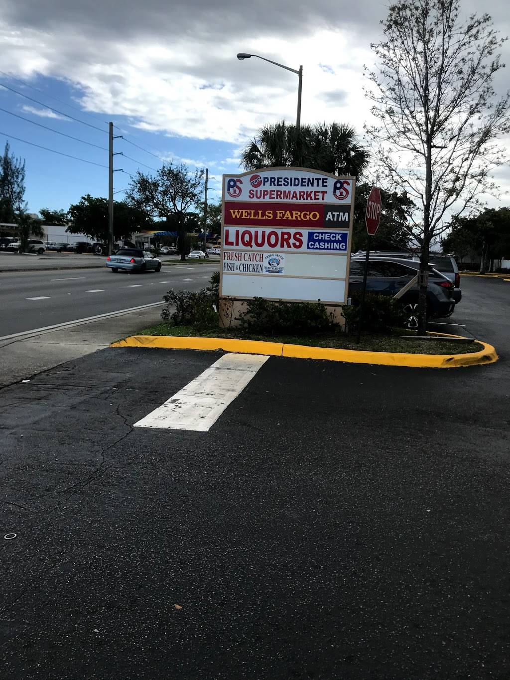 Fresh catch fish & chicken | meal takeaway | 1018 NW 10th Ave, Fort Lauderdale, FL 33311, USA | 9543063198 OR +1 954-306-3198