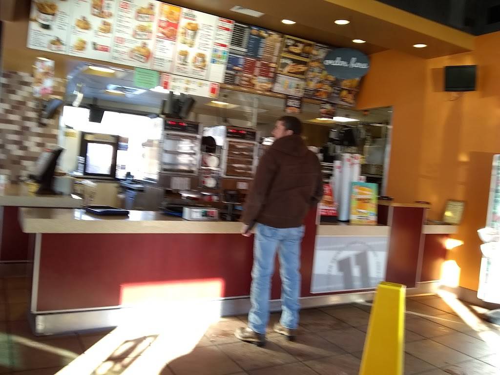 Taco Bell | meal takeaway | 203 King St, Northampton, MA 01060, USA | 4135820271 OR +1 413-582-0271