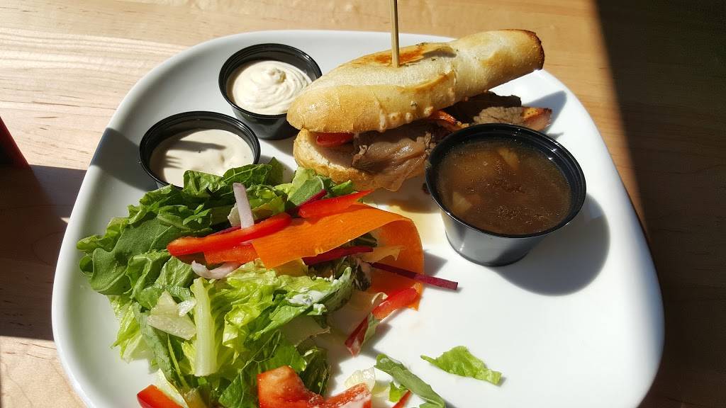 Boston Pizza | restaurant | 499 Dundas St W, Oakville, ON L6M 1L9, Canada | 9052578009 OR +1 905-257-8009