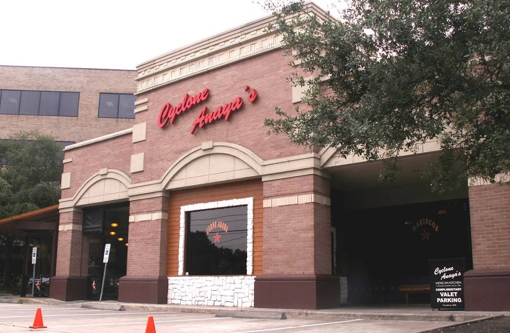 Cyclone Anayas Mexican Kitchen | restaurant | 5761 Woodway Dr, Houston, TX 77057, USA | 7133394552 OR +1 713-339-4552