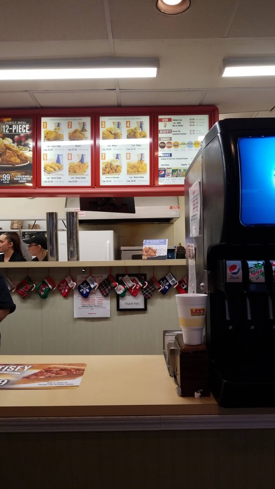 Lees Famous Recipe Chicken | restaurant | 2410 National Rd W, Richmond, IN 47374, USA | 7659662043 OR +1 765-966-2043