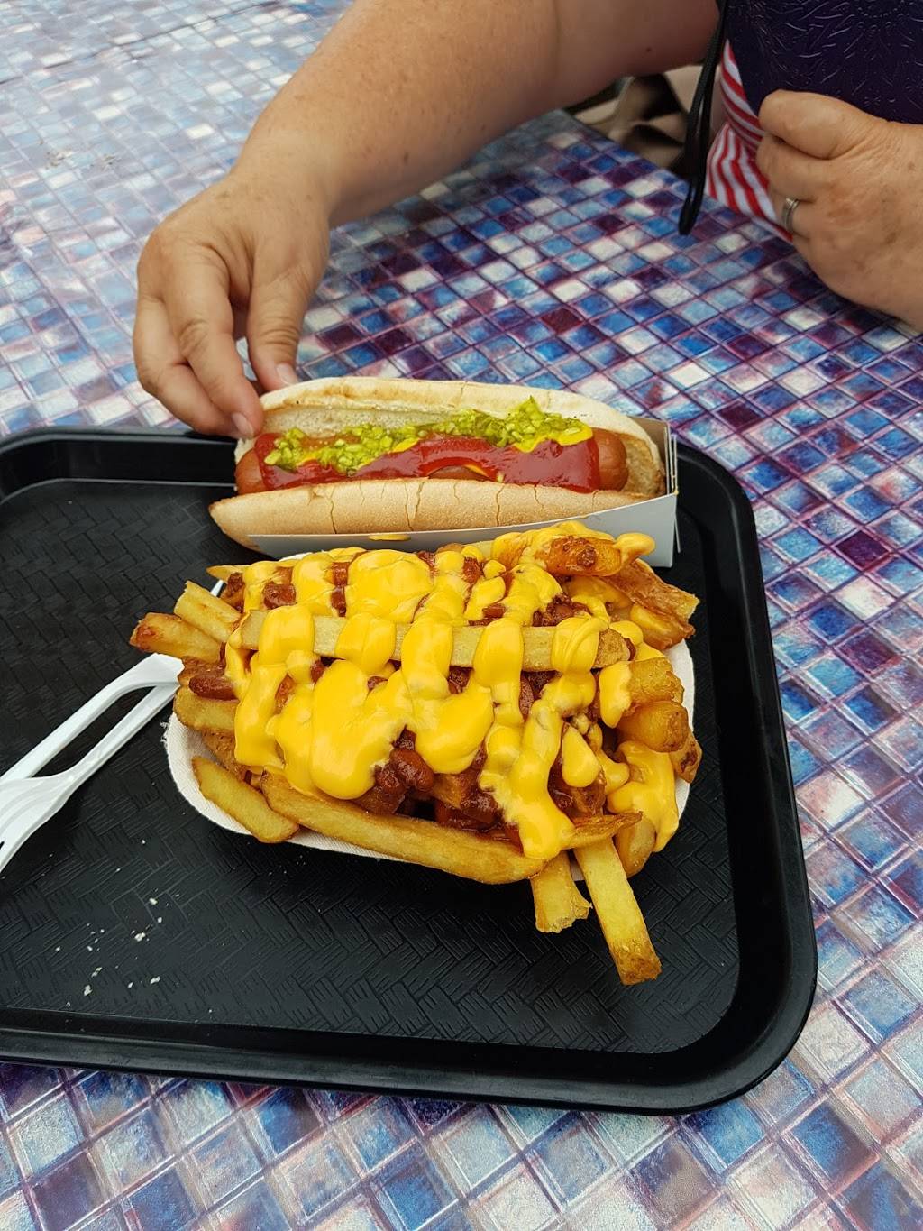 L.A. Franks | meal takeaway | 104 Water St N, Cambridge, ON N1R 3B6, Canada | 5196236733 OR +1 519-623-6733