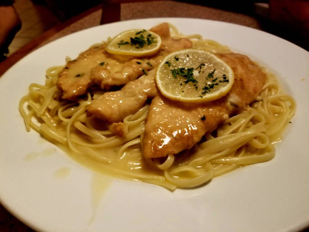 Villa Formia of Oceanside | restaurant | 136 Mott St, Oceanside, NY 11572, USA | 5165365640 OR +1 516-536-5640