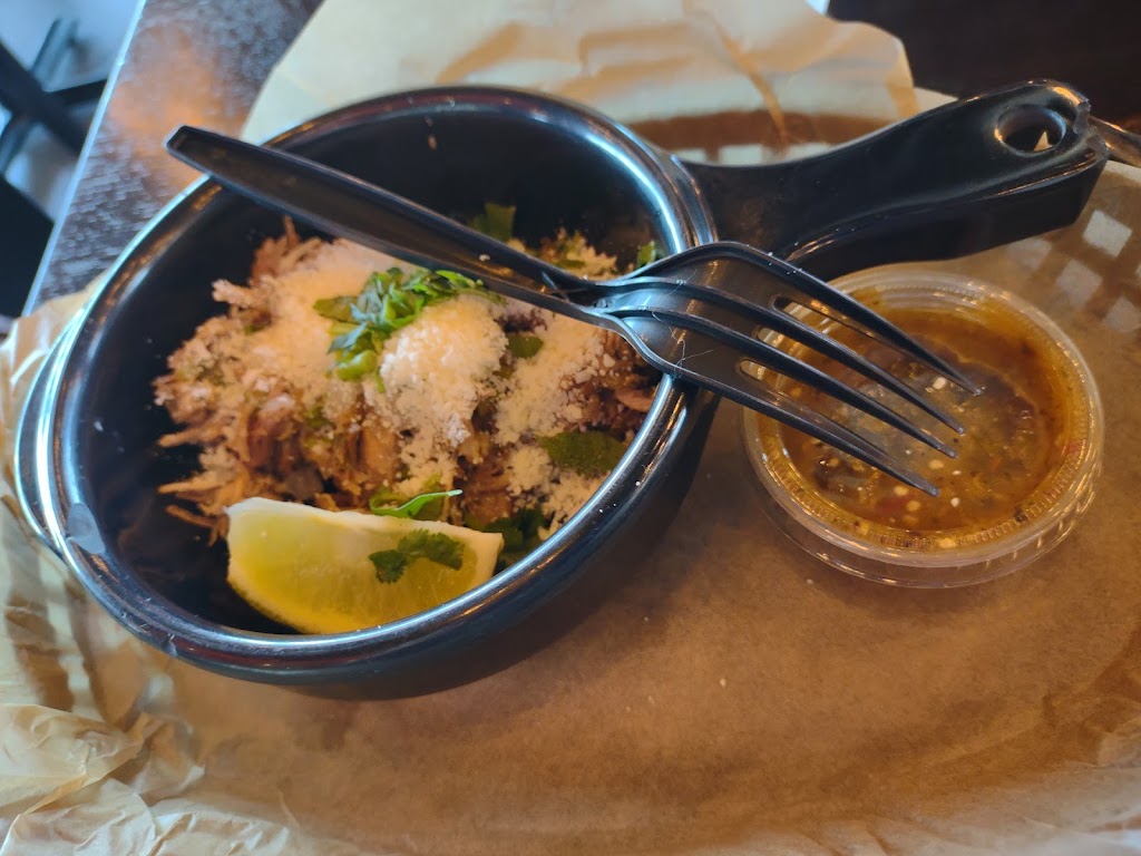 Torchys Tacos | restaurant | 2901 N Maize Rd, Wichita, KS 67205, USA | 3164481188 OR +1 316-448-1188