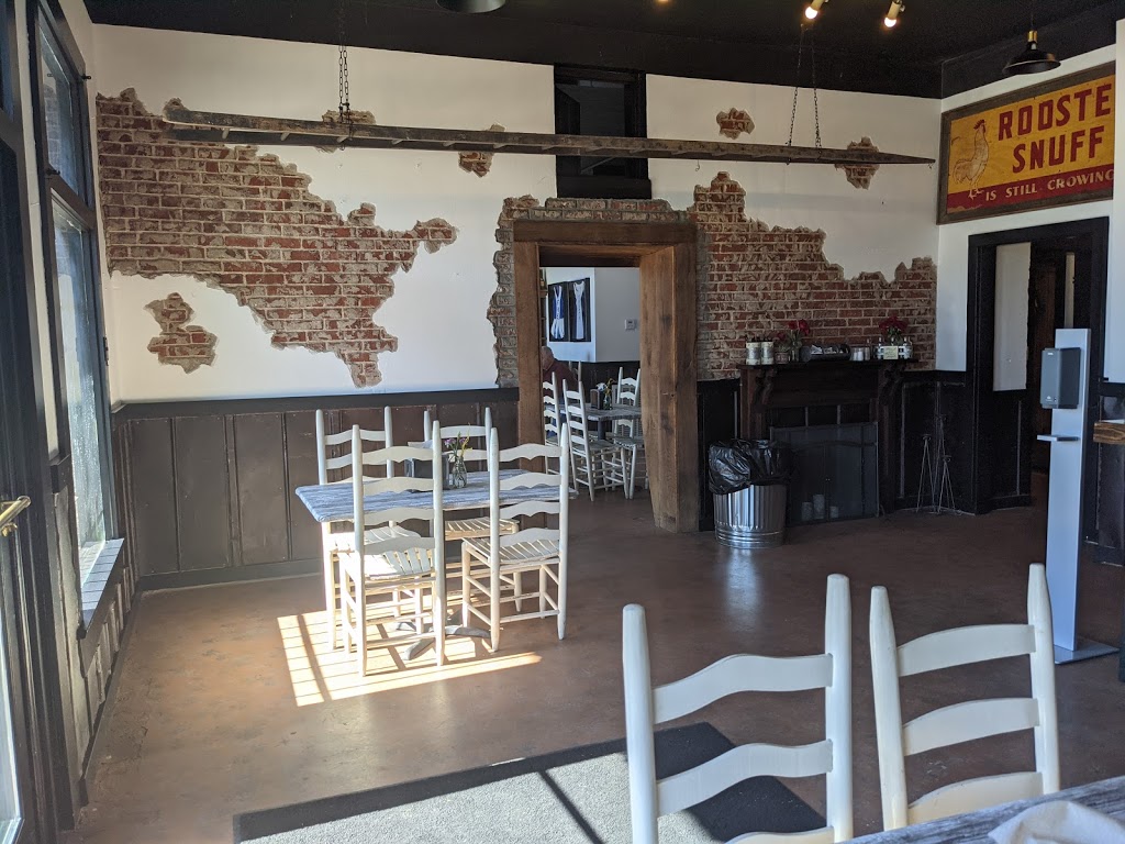 Small Town BBQ | restaurant | 110 W College Ave, Friendsville, TN 37737, USA | 8652685162 OR +1 865-268-5162