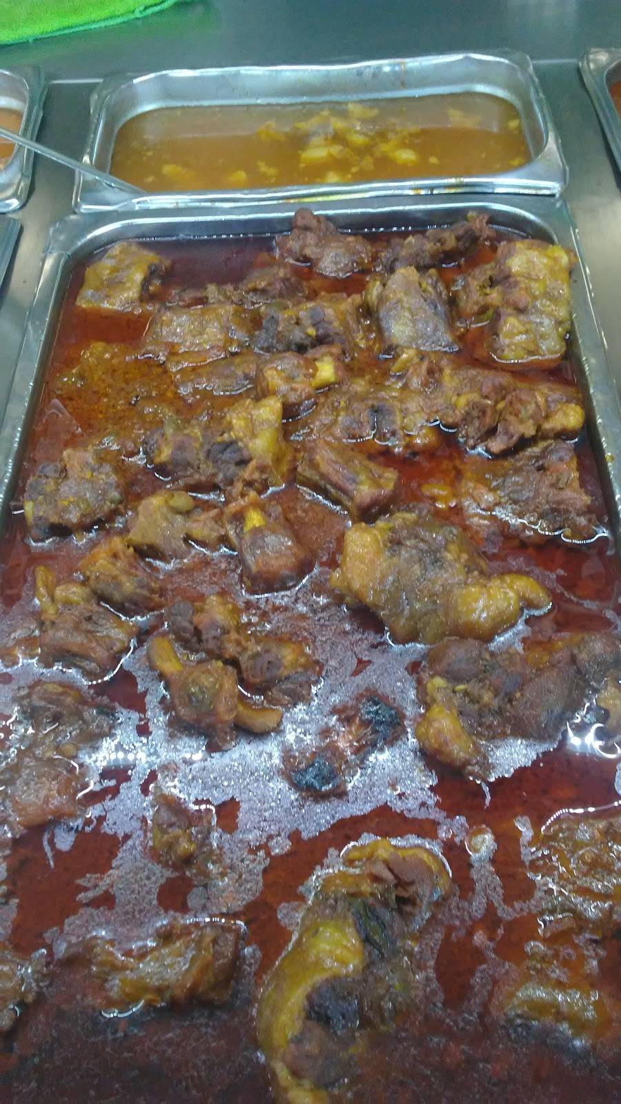 El Castillo De La Fruta | restaurant | 1140 W 68th St, Hialeah, FL 33014, USA | 3058272200 OR +1 305-827-2200