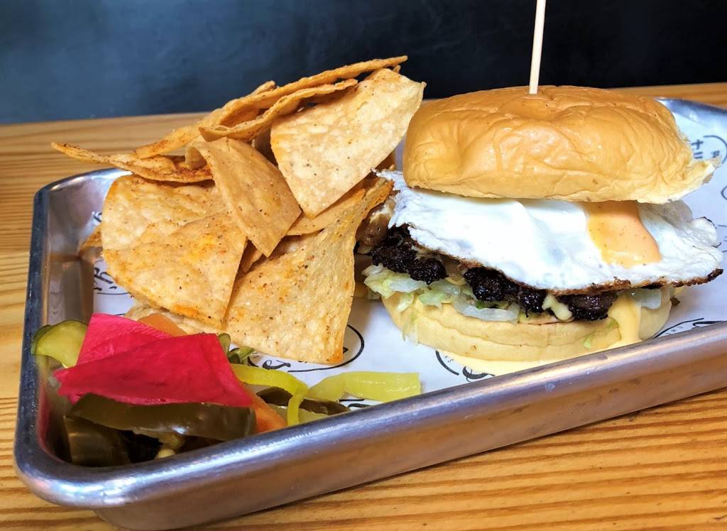 Tillys Cheesesteaks | restaurant | 3711 Kingstown Rd, West Kingston, RI 02892, USA | 4017837711 OR +1 401-783-7711