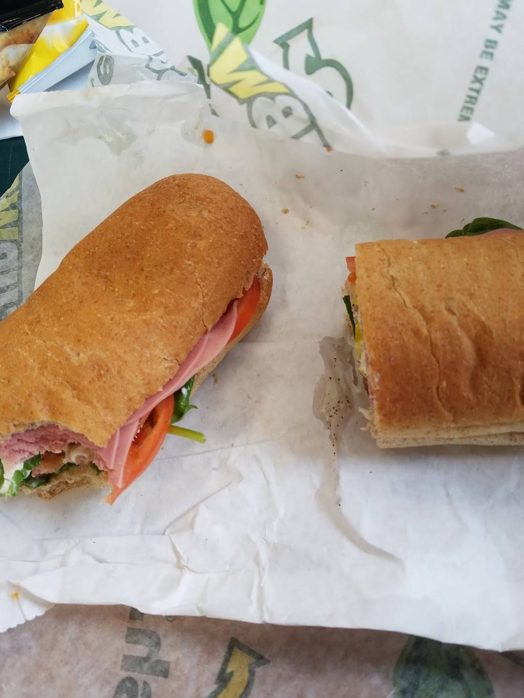 Subway | restaurant | 2710 N Highland Ave, Jackson, TN 38305, USA | 7317363321 OR +1 731-736-3321