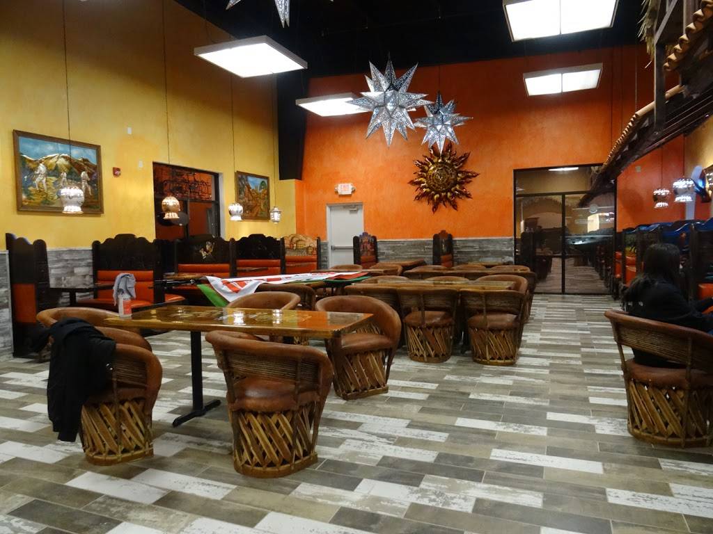 Old Mexico | restaurant | 11884 Velp Ave, Suamico, WI 54313, USA | 9206342260 OR +1 920-634-2260