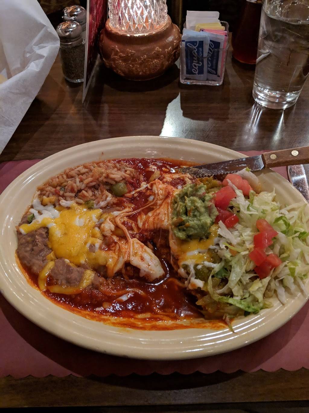 Cervantes Restaurant & Lounge | restaurant | 5801 Gibson Blvd SE, Albuquerque, NM 87108, USA | 5052622253 OR +1 505-262-2253