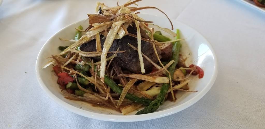 The Metalwood Grille | restaurant | 820 N John St, McHenry, IL 60050, USA | 8153851077 OR +1 815-385-1077