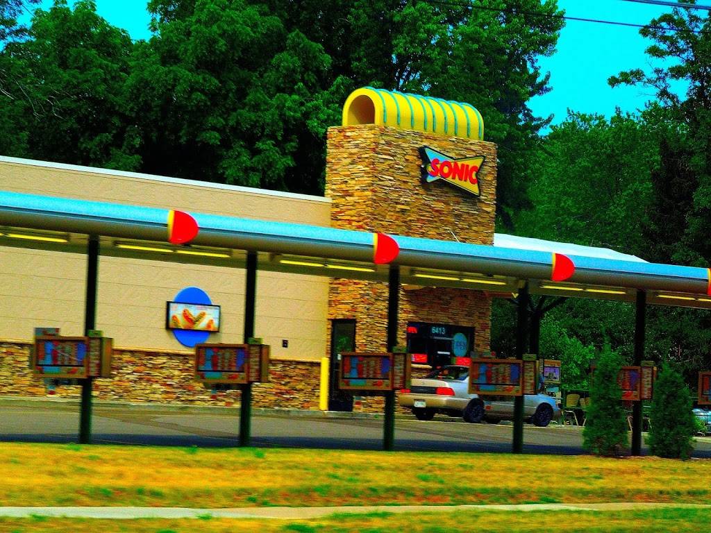 Sonic Drive-In | restaurant | 6413 University Ave, Middleton, WI 53562, USA | 6088312633 OR +1 608-831-2633