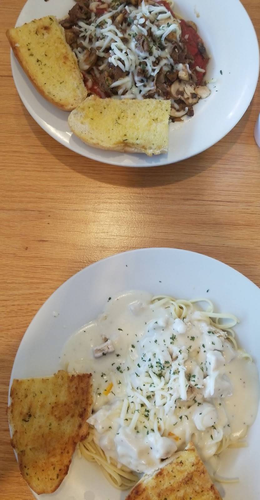 Lanskys Pizza, Pasta & Philly Steaks | restaurant | 1131 N Broadway, Council Bluffs, IA 51503, USA | 7123295400 OR +1 712-329-5400