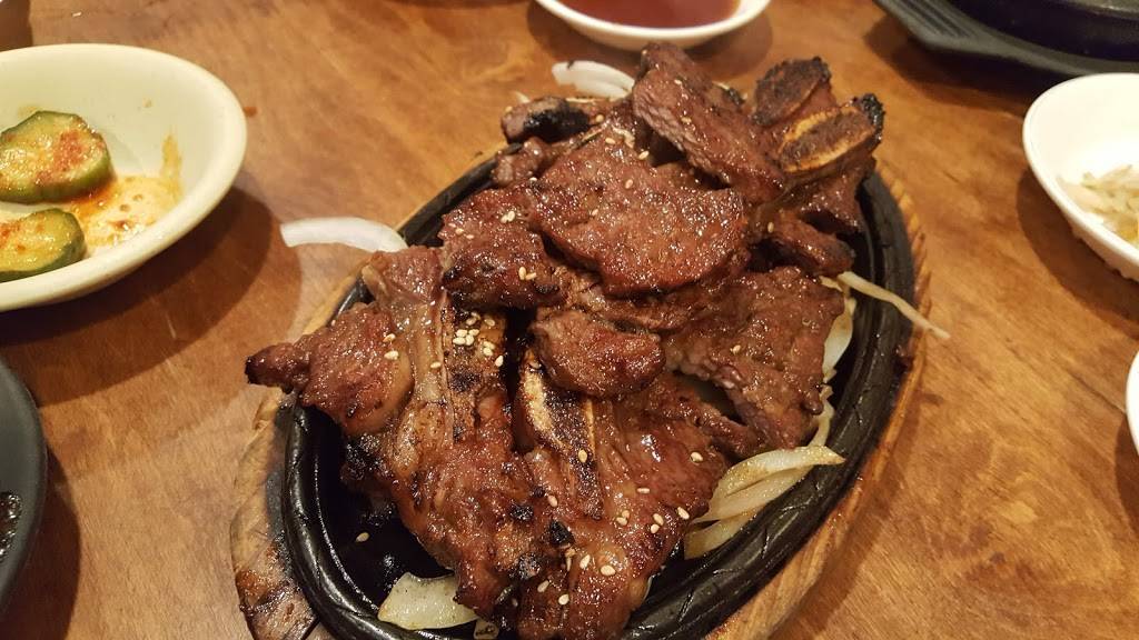 Lighthouse Tofu & BBQ | restaurant | 4121 Chatelain Rd, Annandale, VA 22003, USA | 7033333436 OR +1 703-333-3436