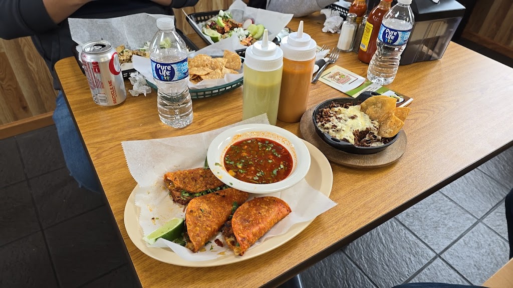 Tacos Los Primos | restaurant | 5754 N Western Ave, Chicago, IL 60659, USA | 7736541135 OR +1 773-654-1135