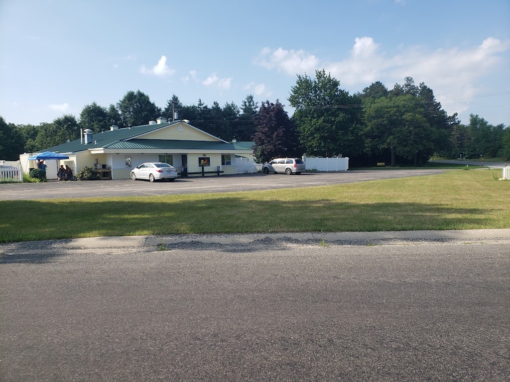 Firefly Grill | restaurant | 25 S Greenville Rd, Greenville, MI 48838, USA | 6168359017 OR +1 616-835-9017