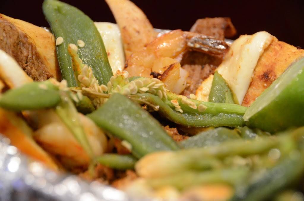 Super Taco Express Authentic Mexican Cuisine | restaurant | 104 1st Ave, Coralville, IA 52241, USA | 3193540444 OR +1 319-354-0444