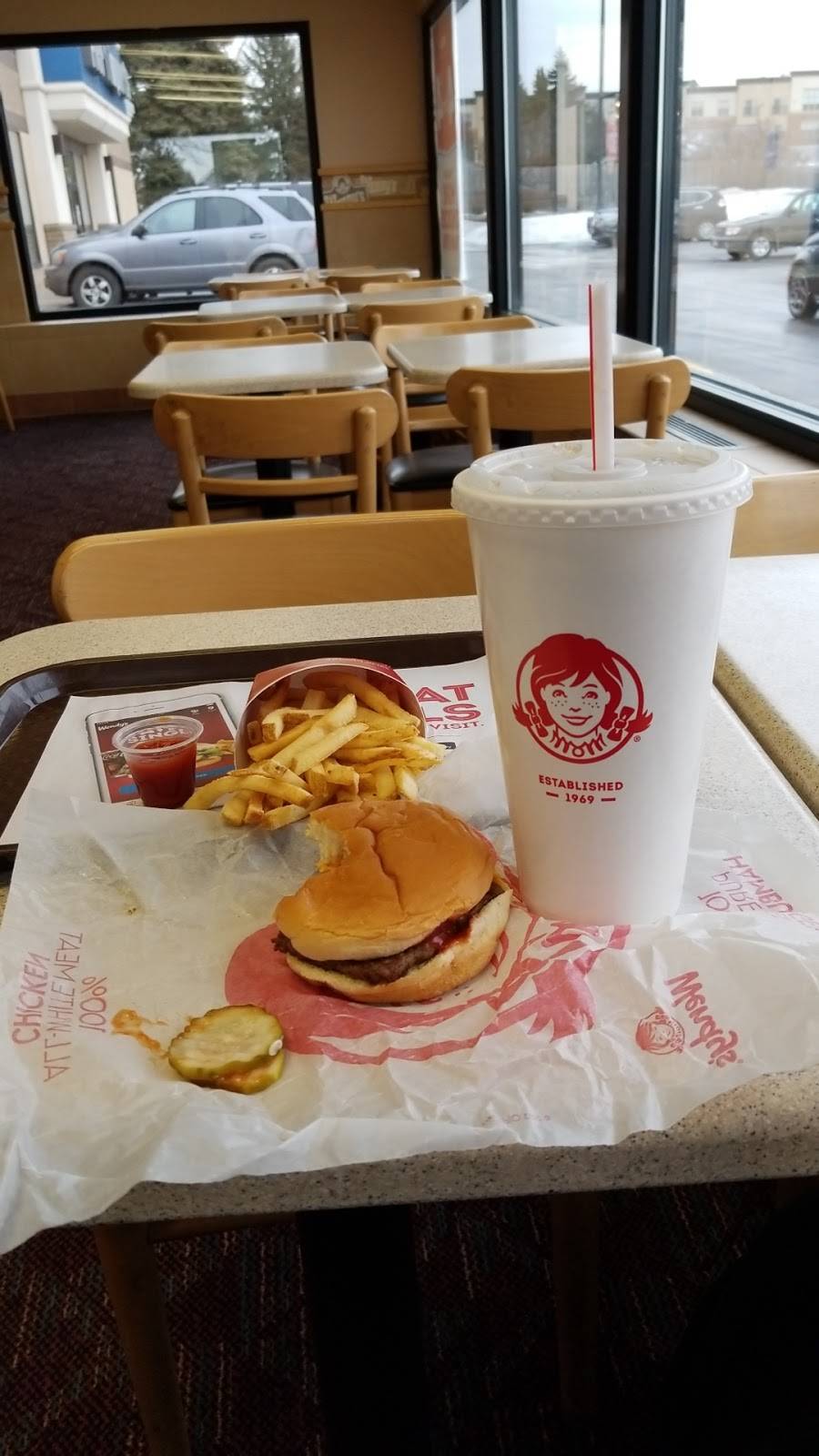 Wendys | restaurant | 12950 Wayzata Blvd, Minnetonka, MN 55305, USA | 9529227007 OR +1 952-922-7007