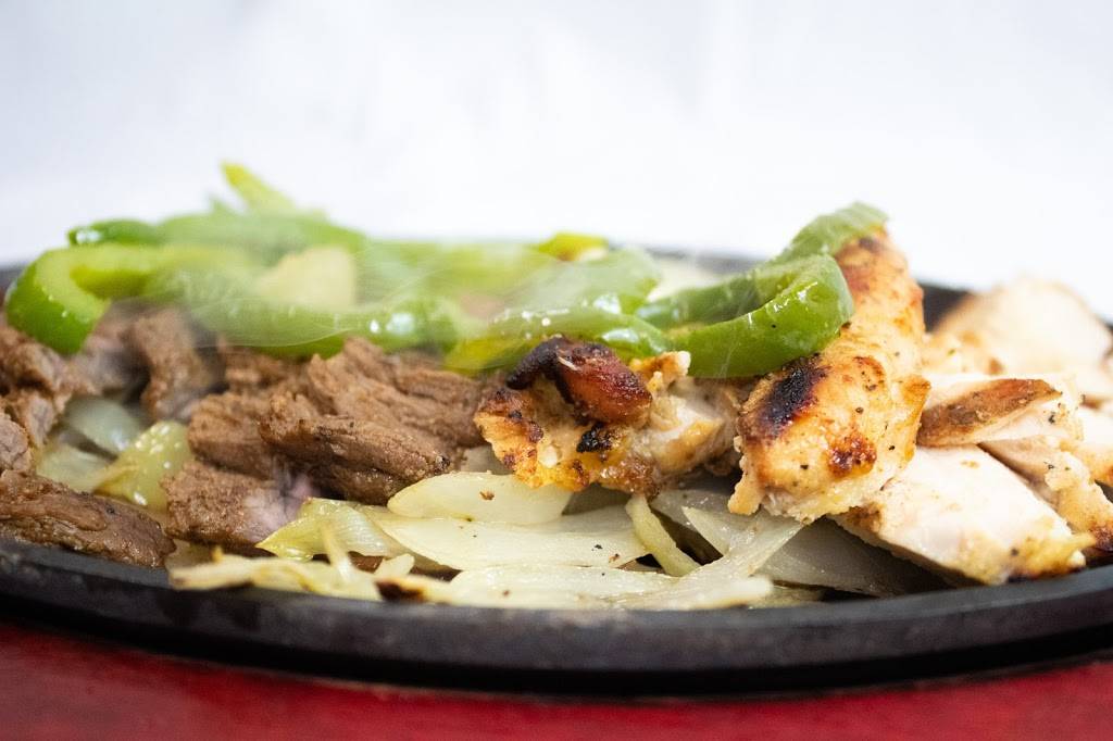 Alexanders Mexican Cuisine | restaurant | 1055 Regal Row, Dallas, TX 75247, USA | 4694668160 OR +1 469-466-8160